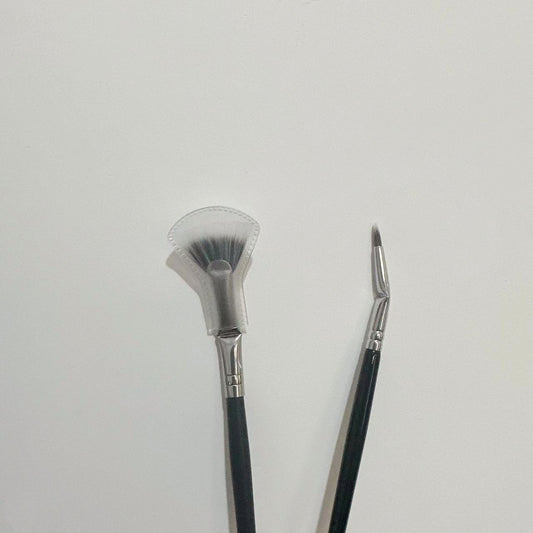 Folding Angled Eyeliner Brush